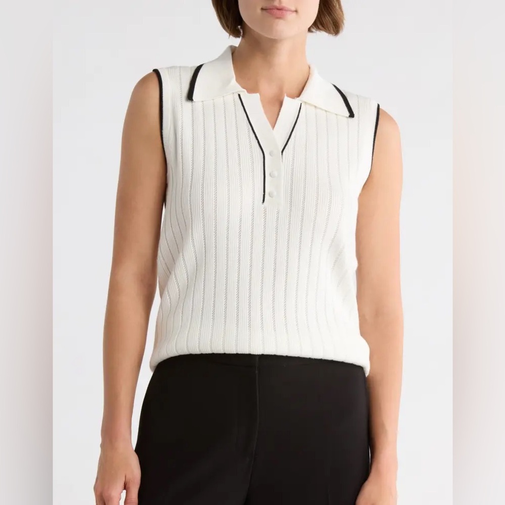 Adrianna Papell White V-Neck Sleeveless Polo